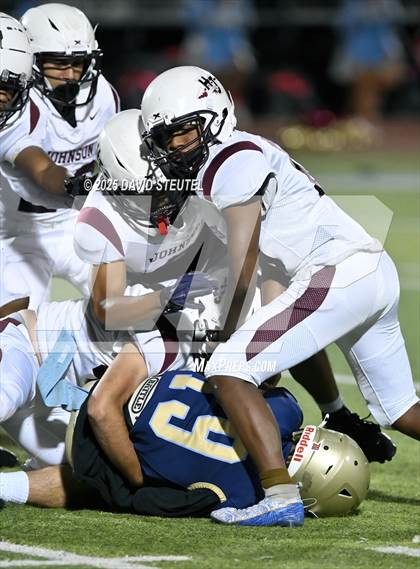 Thumbnail 2 in Johnson @ Burbank photogallery.