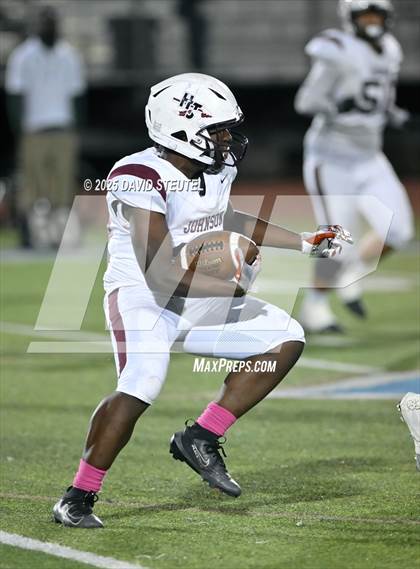 Thumbnail 2 in Johnson @ Burbank photogallery.