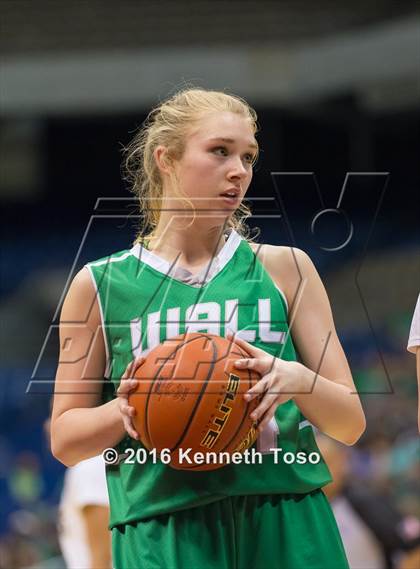 Thumbnail 3 in Cole vs. Wall (UIL 3A Semifinal) photogallery.