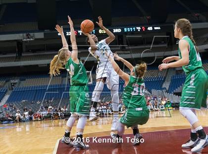 Thumbnail 2 in Cole vs. Wall (UIL 3A Semifinal) photogallery.