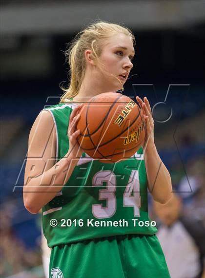 Thumbnail 1 in Cole vs. Wall (UIL 3A Semifinal) photogallery.