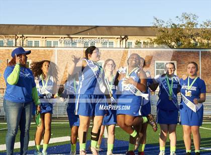 Thumbnail 2 in Riverside (Senior Night) photogallery.