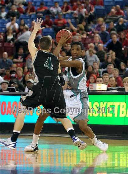 Thumbnail 2 in Sheldon vs. Granite Bay (CIF SJS D1 Playoffs) photogallery.