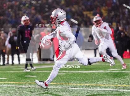 Thumbnail 1 in  St. John's vs. DeMatha photogallery.
