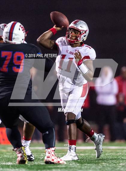 Thumbnail 3 in  St. John's vs. DeMatha photogallery.