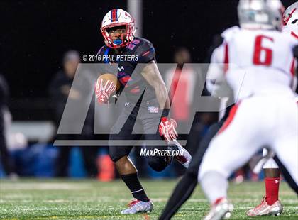 Thumbnail 2 in  St. John's vs. DeMatha photogallery.