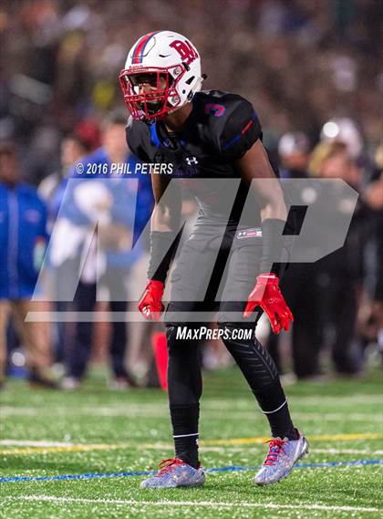 Thumbnail 1 in  St. John's vs. DeMatha photogallery.
