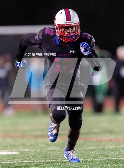 Thumbnail 1 in  St. John's vs. DeMatha photogallery.