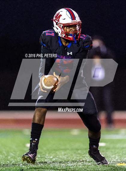 Thumbnail 1 in  St. John's vs. DeMatha photogallery.