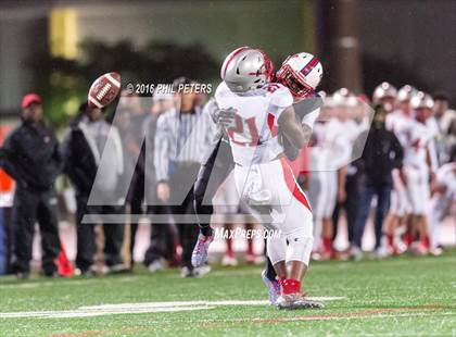 Thumbnail 2 in  St. John's vs. DeMatha photogallery.