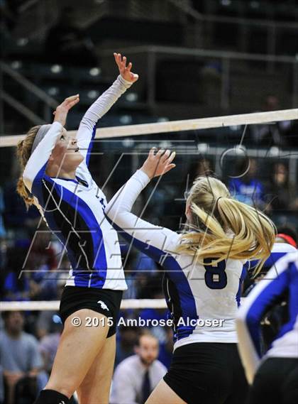 Thumbnail 3 in Lamar vs. Katy Taylor (UIL 6A Bi-District Playoff) photogallery.