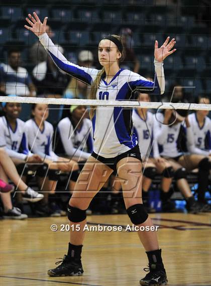 Thumbnail 2 in Lamar vs. Katy Taylor (UIL 6A Bi-District Playoff) photogallery.