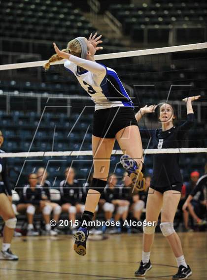 Thumbnail 3 in Lamar vs. Katy Taylor (UIL 6A Bi-District Playoff) photogallery.
