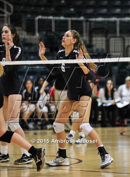 Thumbnail 1 in Lamar vs. Katy Taylor (UIL 6A Bi-District Playoff) photogallery.