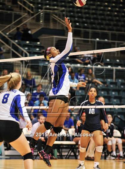 Thumbnail 3 in Lamar vs. Katy Taylor (UIL 6A Bi-District Playoff) photogallery.