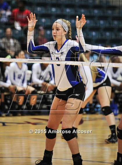 Thumbnail 2 in Lamar vs. Katy Taylor (UIL 6A Bi-District Playoff) photogallery.
