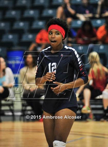 Thumbnail 1 in Lamar vs. Katy Taylor (UIL 6A Bi-District Playoff) photogallery.