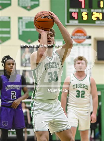 Thumbnail 1 in Muncie Central @ Yorktown photogallery.