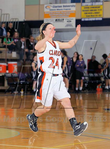Thumbnail 1 in Winchester Thurston vs Clarion Area (PIAA A State Playoff 1st Round) photogallery.