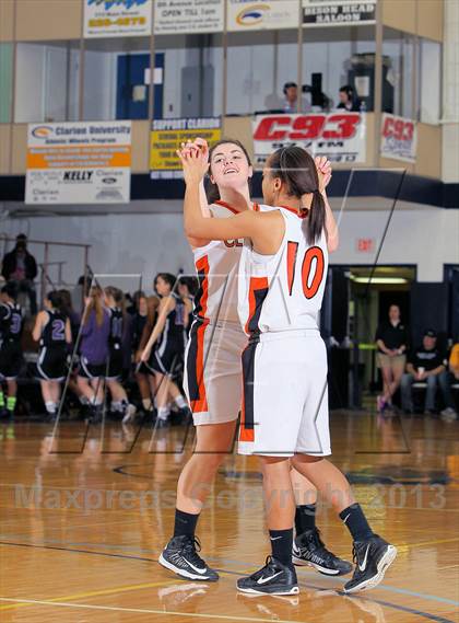 Thumbnail 2 in Winchester Thurston vs Clarion Area (PIAA A State Playoff 1st Round) photogallery.