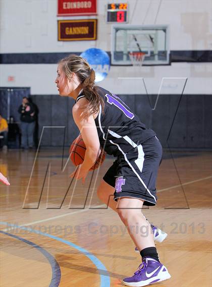 Thumbnail 1 in Winchester Thurston vs Clarion Area (PIAA A State Playoff 1st Round) photogallery.