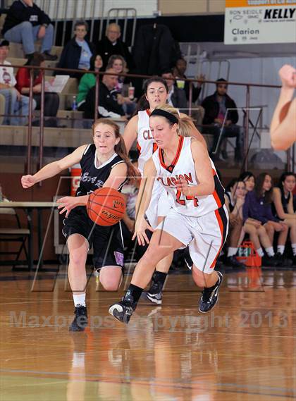 Thumbnail 2 in Winchester Thurston vs Clarion Area (PIAA A State Playoff 1st Round) photogallery.
