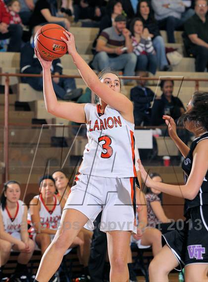 Thumbnail 2 in Winchester Thurston vs Clarion Area (PIAA A State Playoff 1st Round) photogallery.