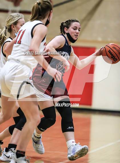 Thumbnail 3 in Hart vs Eagle Rock (West coast Tournament) photogallery.