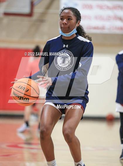 Thumbnail 2 in Hart vs Eagle Rock (West coast Tournament) photogallery.