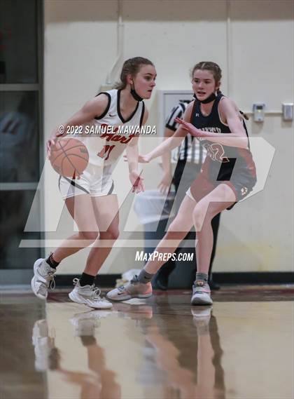 Thumbnail 2 in Hart vs Eagle Rock (West coast Tournament) photogallery.