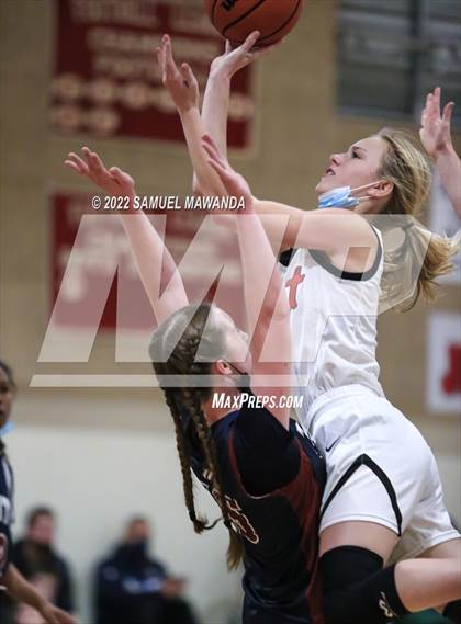 Thumbnail 1 in Hart vs Eagle Rock (West coast Tournament) photogallery.
