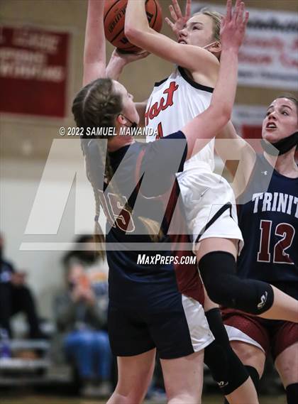 Thumbnail 2 in Hart vs Eagle Rock (West coast Tournament) photogallery.