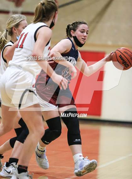 Thumbnail 2 in Hart vs Eagle Rock (West coast Tournament) photogallery.