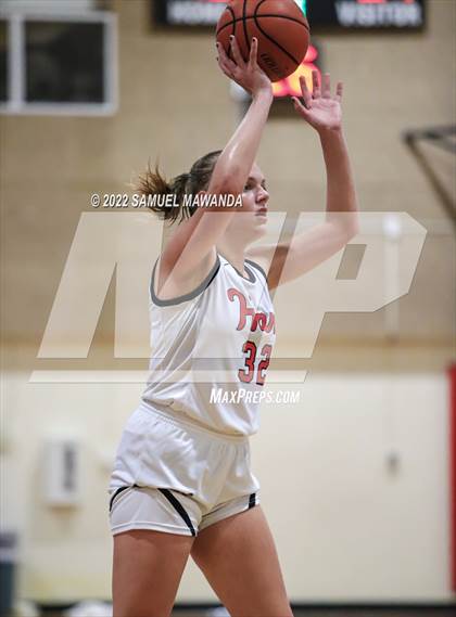 Thumbnail 2 in Hart vs Eagle Rock (West coast Tournament) photogallery.