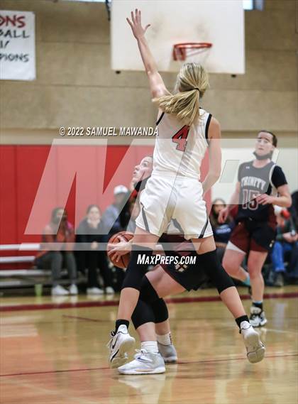 Thumbnail 3 in Hart vs Eagle Rock (West coast Tournament) photogallery.