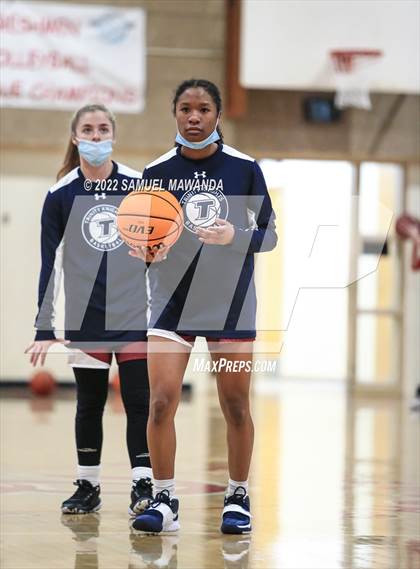 Thumbnail 1 in Hart vs Eagle Rock (West coast Tournament) photogallery.