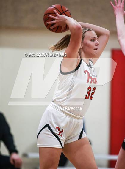 Thumbnail 2 in Hart vs Eagle Rock (West coast Tournament) photogallery.