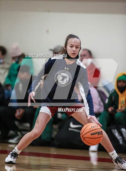 Thumbnail 2 in Hart vs Eagle Rock (West coast Tournament) photogallery.