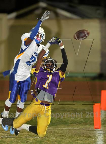 Thumbnail 2 in Lynwood vs. Gahr photogallery.