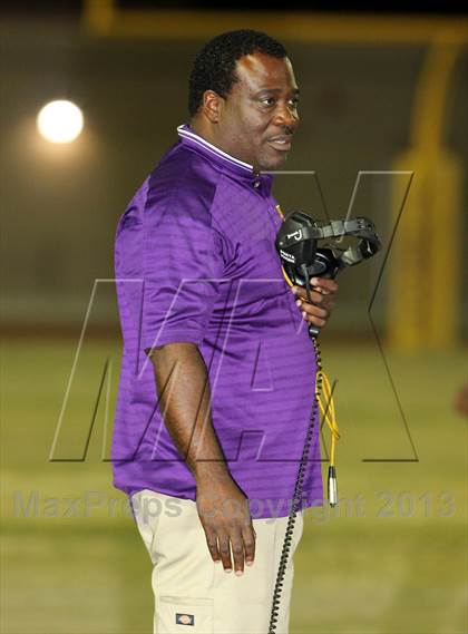 Thumbnail 2 in Lynwood vs. Gahr photogallery.