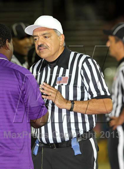 Thumbnail 2 in Lynwood vs. Gahr photogallery.