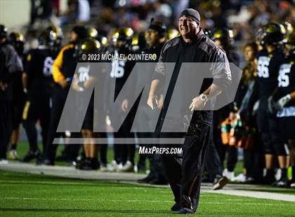 Thumbnail 3 in Brennan vs. United South (UIL Football 6A Division 1 Bi-District) photogallery.