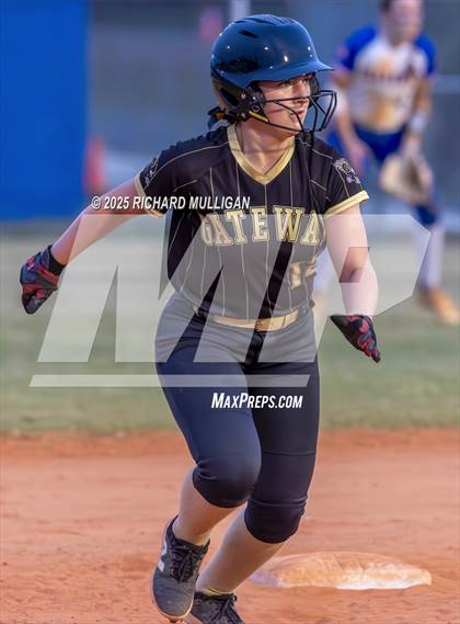 Thumbnail 2 in Cape Coral Vs Gateway photogallery.
