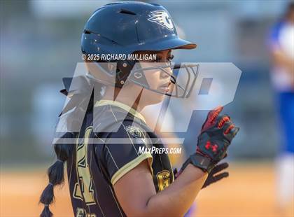Thumbnail 3 in Cape Coral Vs Gateway photogallery.