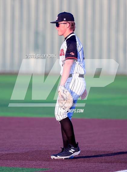 Thumbnail 3 in Grand Saline vs Quitman photogallery.