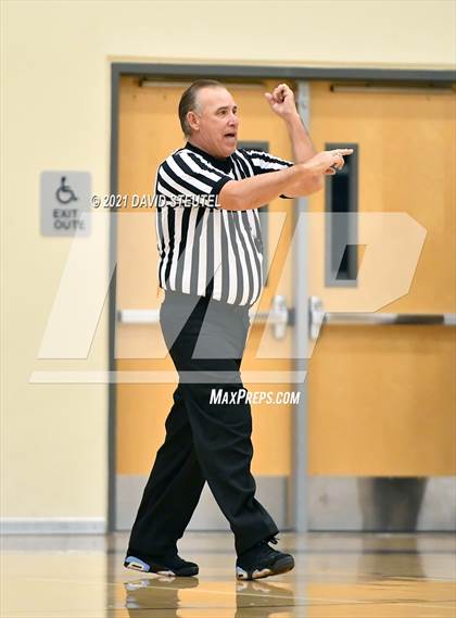Thumbnail 2 in El Camino vs. River City (Rumble on the River) photogallery.