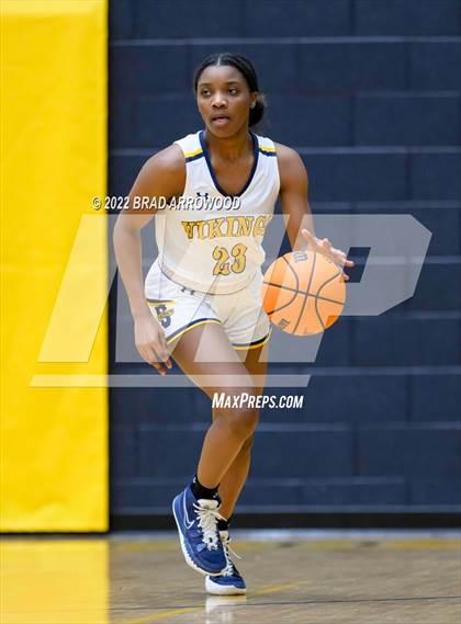 Thumbnail 3 in Lake Norman @ South Iredell photogallery.