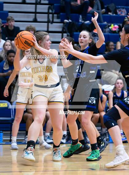 Thumbnail 3 in Lake Norman @ South Iredell photogallery.