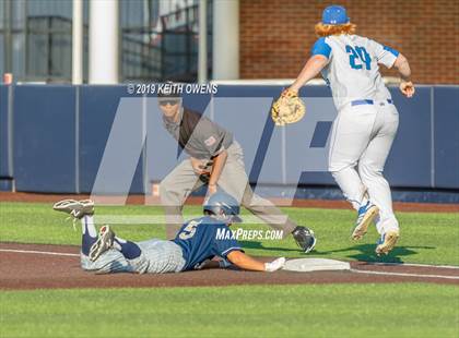 Thumbnail 3 in Keller vs Hebron (Game 3 UIL 6A Bi-District Playoff) photogallery.