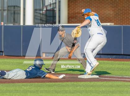 Thumbnail 2 in Keller vs Hebron (Game 3 UIL 6A Bi-District Playoff) photogallery.